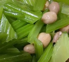 Stir-fried Celery with Peanuts