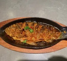 Sautéed Crucian Carp on Iron Plate