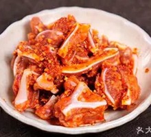 Spicy Moon-shaped Pork Knuckle