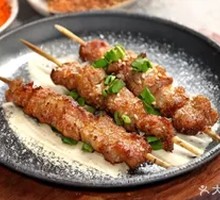 Charcoal-Grilled Pork Skewers