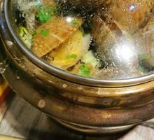 Stone Pot Clams