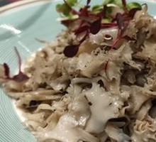 黑松露绣丸子菌
