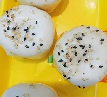 Shrimp and Pork Pan-Fried Buns