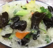 Delicious Wood Ear and Tremella Salad
