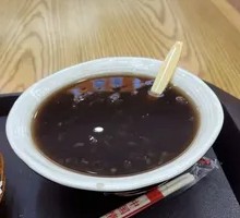 Black Rice Porridge Made with Stove-Scouring Water