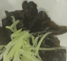 Cold-mixed black fungus