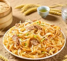 Egg and Pork Stir-fried Rice Noodles