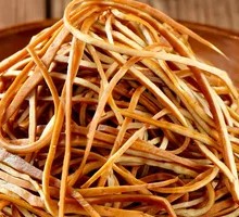 Shredded Tofu with Noodles