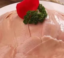 Sliced Pork Kidney with Big Knife
