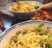 Sour Spicy Pork Noodles