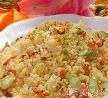 红肠炒饭