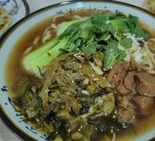 Sour Cabbage Beef Noodles