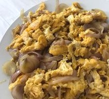 Scallion and Farm Eggs Stir-fry