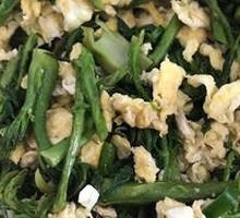 Stinging Nettle Stir-Fried with Free-Range Eggs