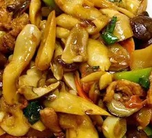 Stir-fried Pork with Matsutake Mushrooms