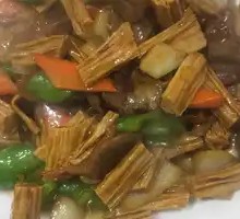 Stewed Pork Heart with Tofu Skin