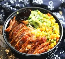 脆皮鸡排拌饭