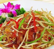 Stir-Fried Vermicelli with Leeks and Bean Sprouts