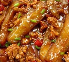Braised Eggplant with Meat Sauce
