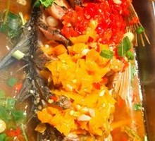 Double-Color Chopped Chili Steamed Fish