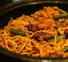 Stewed Pork Rib and Chicken Noodles