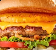 热带凤梨牛肉堡