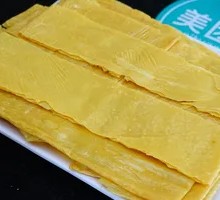 Oil-soaked tofu skin