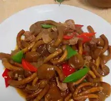 Slippery Mushroom Stir-Fried with Pork