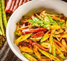 Sausage Stir-fried with Fresh Bamboo Shoots