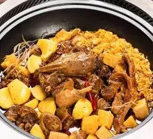 Stewed Goose in Iron Pot
