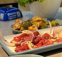Freshly Sliced and Mixed Beef