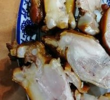 Signature Pig Trotter