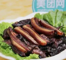 Preserved Vegetable Braised Pork