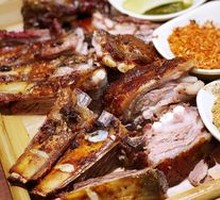 Charcoal-Grilled Lamb Ribs