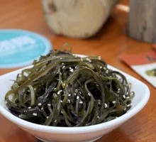 Thin seaweed strips