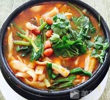 Sour Cabbage and Pork Noodles