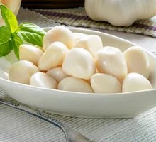 One head of garlic