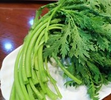 Chinese chrysanthemum greens