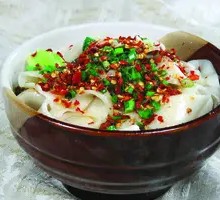 Authentic Oil-Poured Noodles