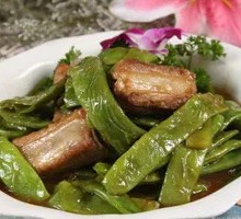 Stewed Pork Ribs with Green Beans