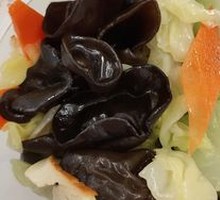 Cabbage and Black Mushroom Salad