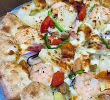Shrimp and Meat Pizza