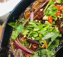 Sautéed Crucian Carp on Iron Plate