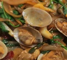 Spicy Stir-Fried Clams