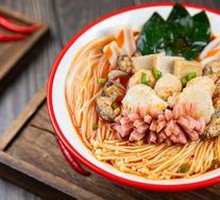 Mixed Meatball and Clam Noodles