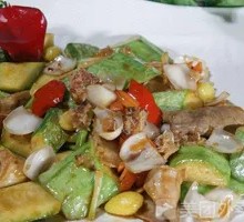Stir-fried Zucchini with Meat