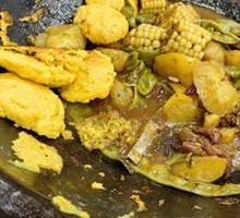 Stewed Pork Ribs in Iron Pot