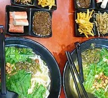 Meat Sauce with Pickled Beans Noodles