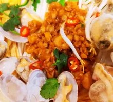 Scallop and Clam Noodles