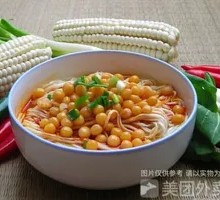 Pea Skin and Vegetable Noodles
